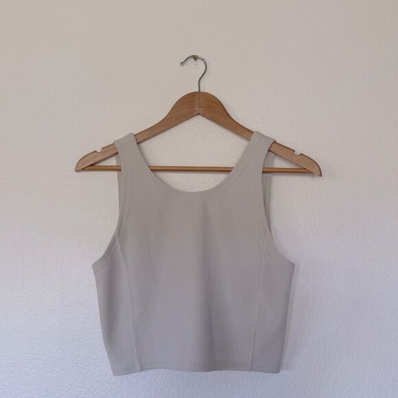 Women’s Lululemon crop top - Picture 1 of 4